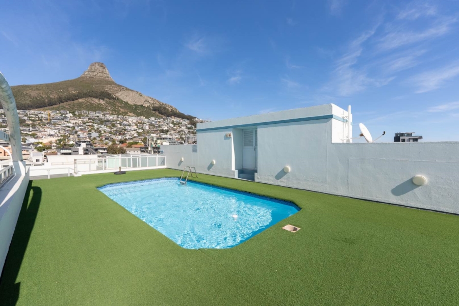 2 Bedroom Property for Sale in Sea Point Western Cape